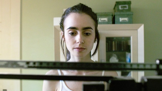 Watch Lily Collins Battles With Anorexia In To The Bone