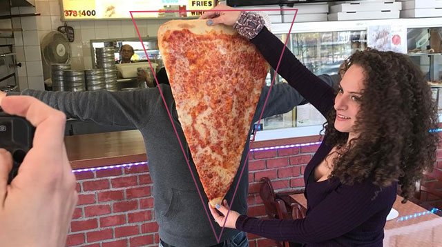 Best Friends Try One Of The World S Largest Pizza Slices