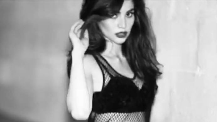 Anne Curtis shows off black outfit in GTV debut of 'It's Showtime
