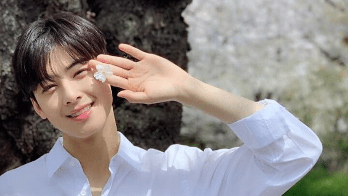 Cha Eun Woo Has an Honest Talk About Himself, Compliments About His Looks,  and More- MyMusicTaste