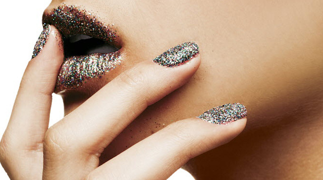 How To Remove Glitter Nail Polish Without Damaging Your Nails