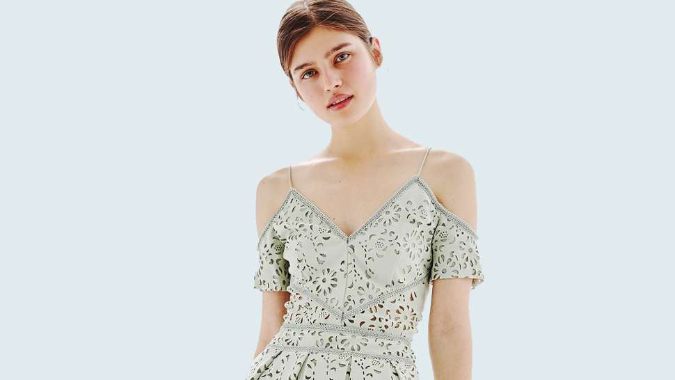 15 Chic Graduation Dresses You Can Wear 