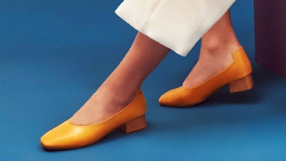 Blændende helgen TRUE 10 Stylish Pairs Of Low-heeled Pumps You Can Actually Wear To Work