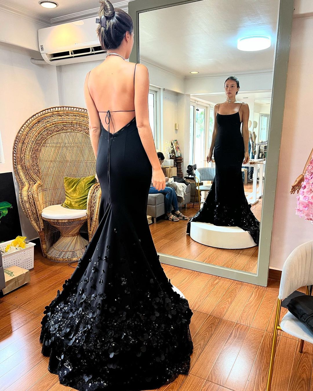 LOOK Solenn Heussaffs Flaunted Her Baby Bump At The GMA Gala Night