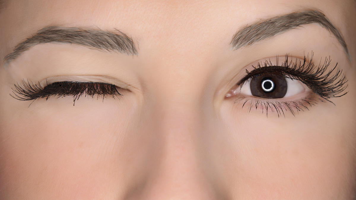 This Mascara Trick Will Make You Look Like You're Wearing Falsies