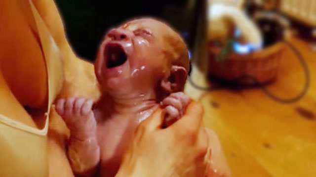 Baby Born Video Xxx - Birth Video: Watch This Mom Give Birth Standing Up