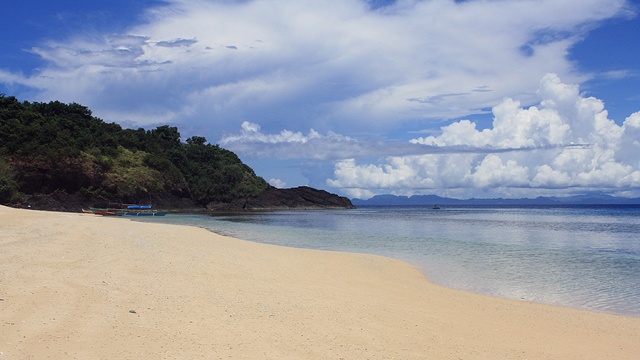 Visit Palumbanes Islands When in Catanduanes