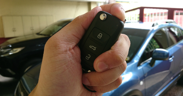 Why doesn't my keyless fob work in certain areas?