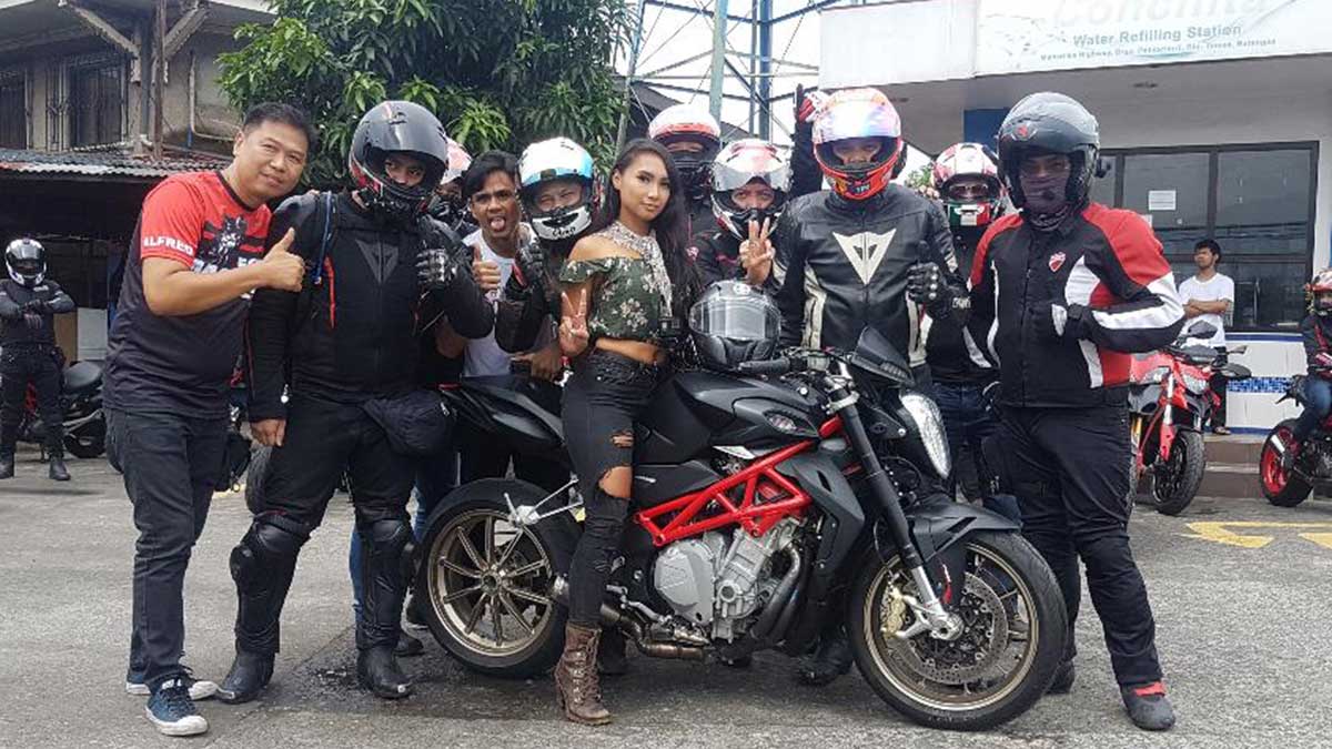 Fil Am Vlogger Mizziel Serra Enjoys Riding In The Phiippines