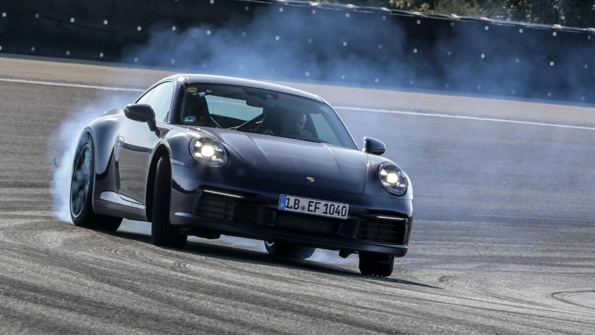 Could The Porsche 911 Hybrid Pack As Much As 800nm Of Twist