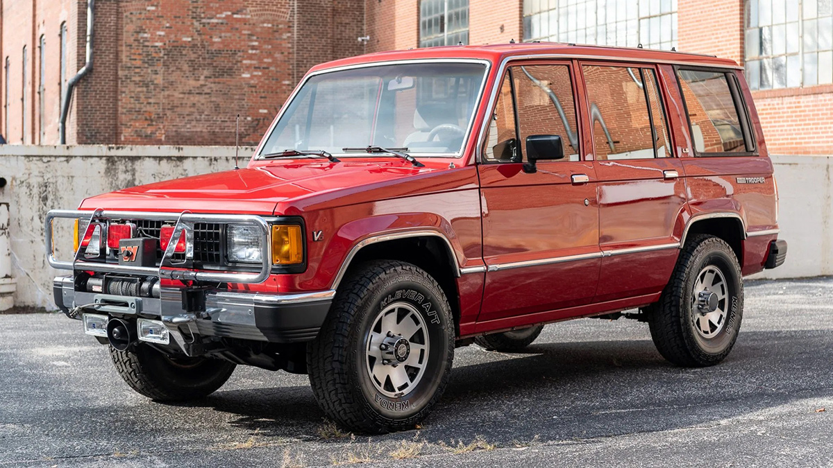 A clean 1990 Isuzu Trooper is currently up for auction online