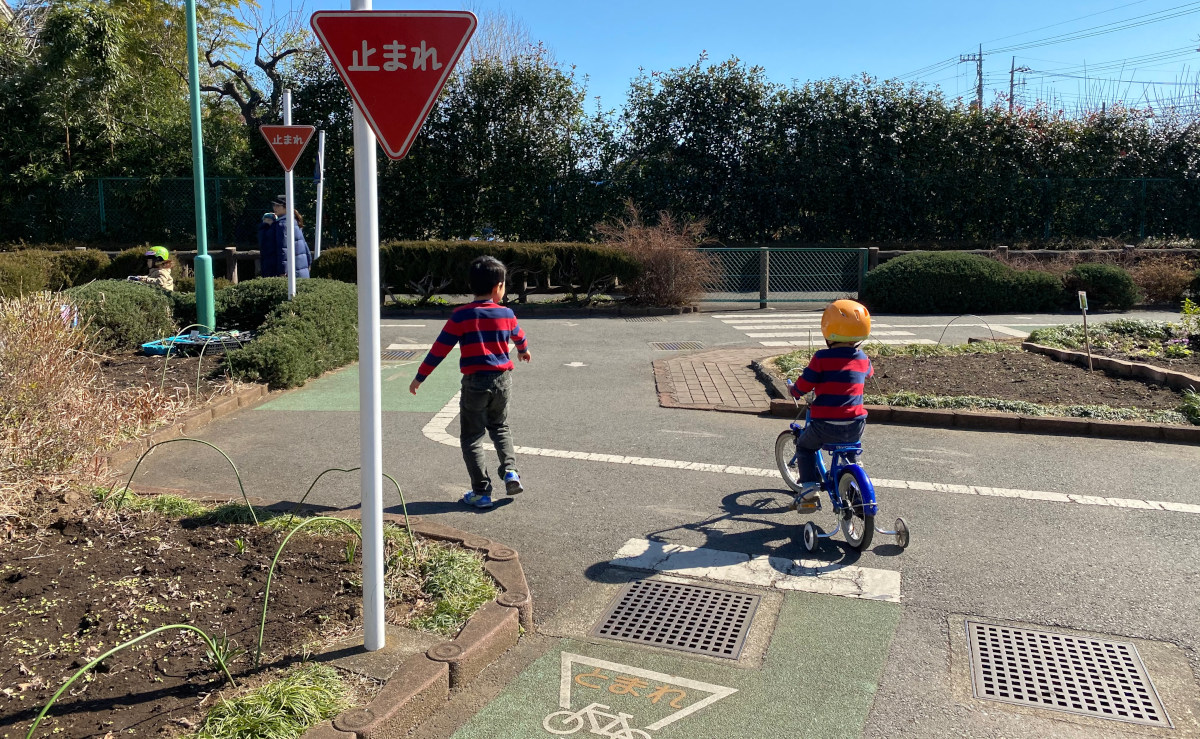 How to teach children road safety