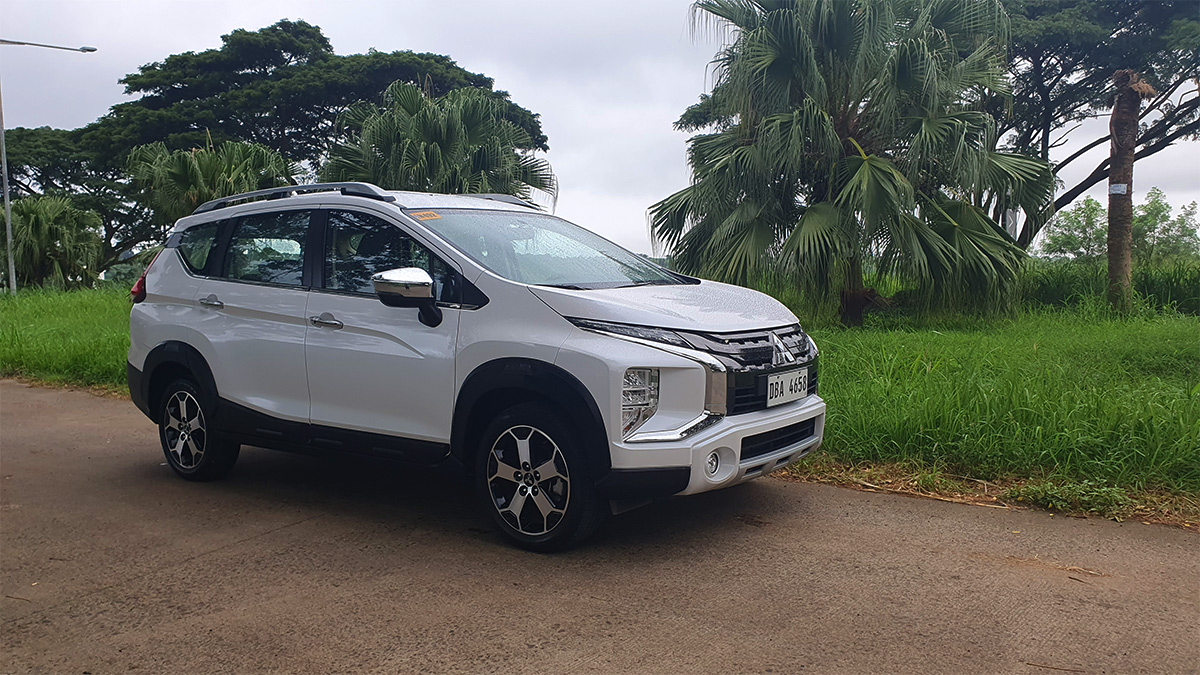 Mitsubishi Xpander Cross AT PH Review Price Specs