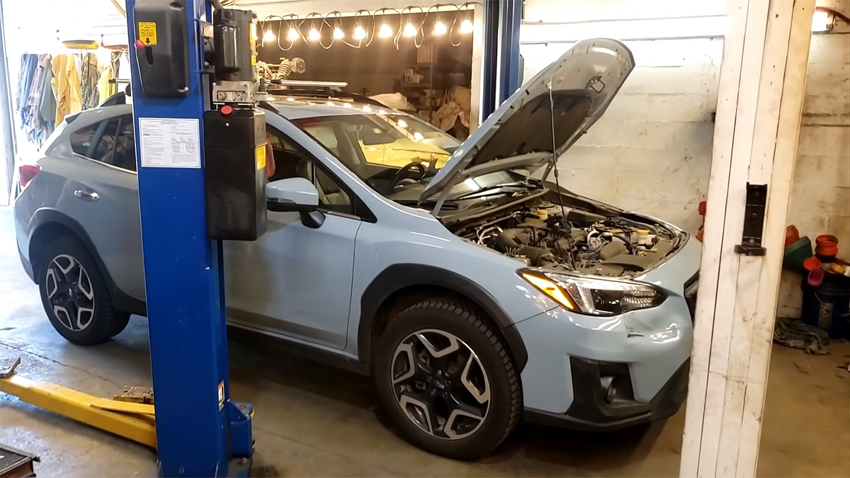 This Subaru Xv Gets Its First-Ever Oil Change After 36,000Km