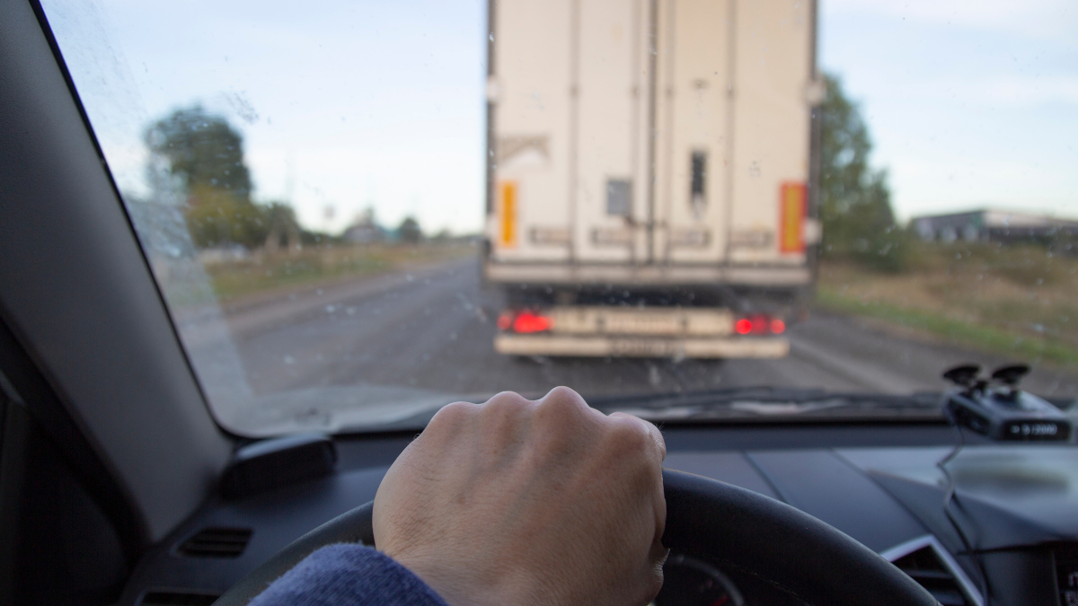 keep-these-10-tips-in-mind-when-overtaking-another-car