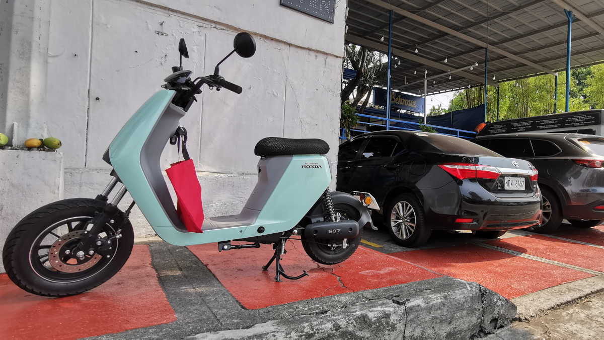 Sundiro Honda S Ph Review Price Specs Features