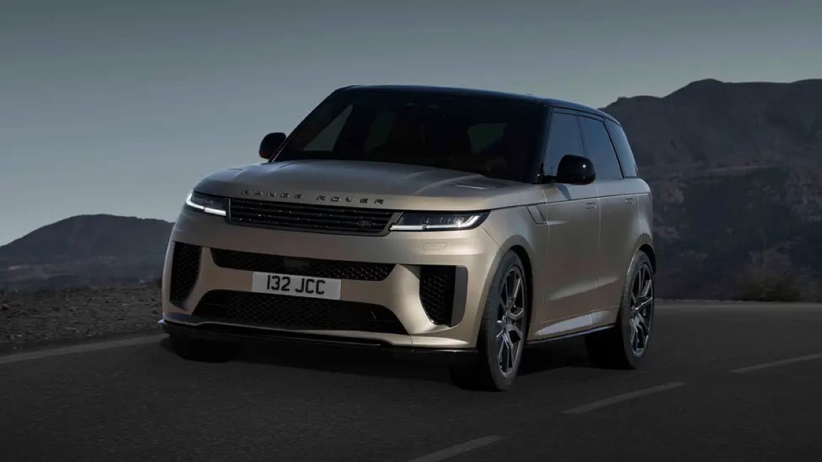 The Range Rover Sport SV wants to take on the Urus and the DBX