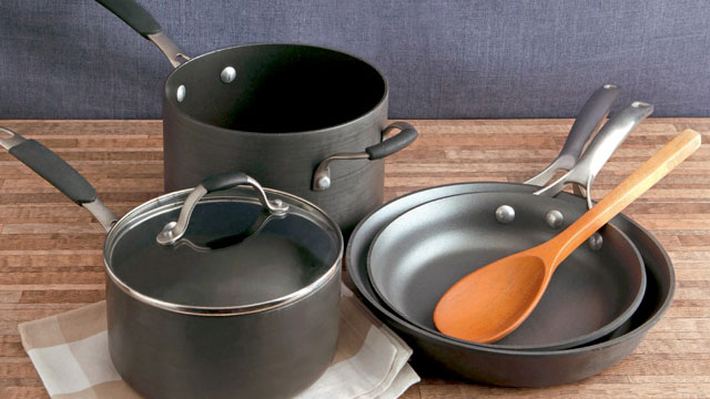 Tip of the Week: Choosing the Right Pans