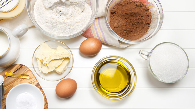 here-s-when-you-can-use-oil-instead-of-butter-in-baking-recipes