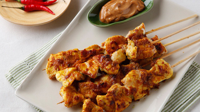 Easy Chicken Satay With Easy Peanut Sauce