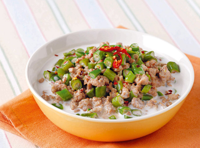 ground-pork-and-baguio-beans-in-spicy-coconut-sauce-recipe