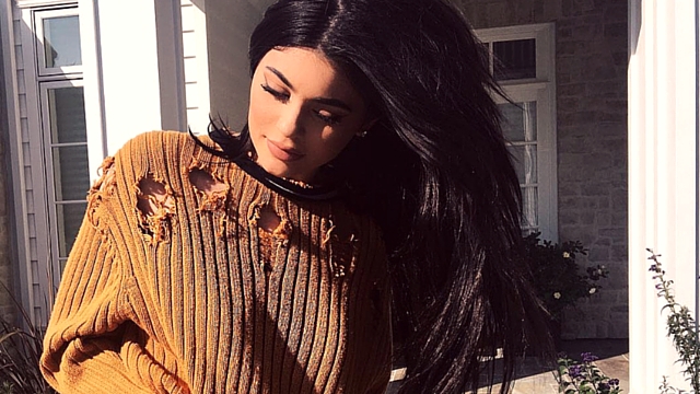 Watch How Kylie Jenner Does Her Makeup 