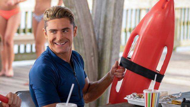 We Love How Zac Efron Isn't Afraid to Be Super Gross in Baywatch
