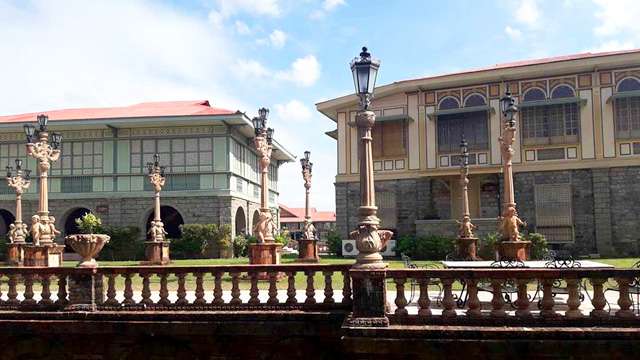 Your P1500 Can Afford You a Tour at Las Casas Filipinas de Acuzar