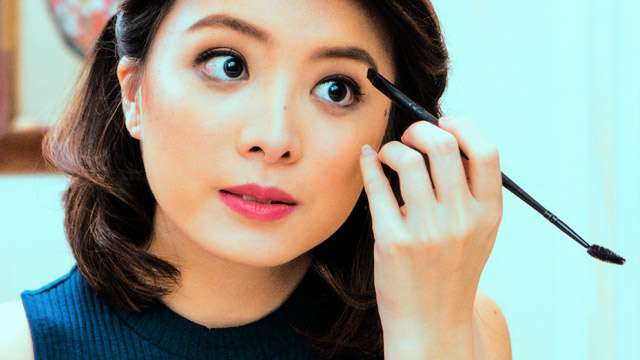 Makeup Mistakes That Make Your Eyes Look Extra Tired