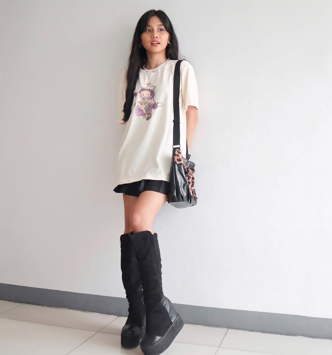 8 Modest Ways To Style Y2k Outfits, As Seen On Ashley Garcia