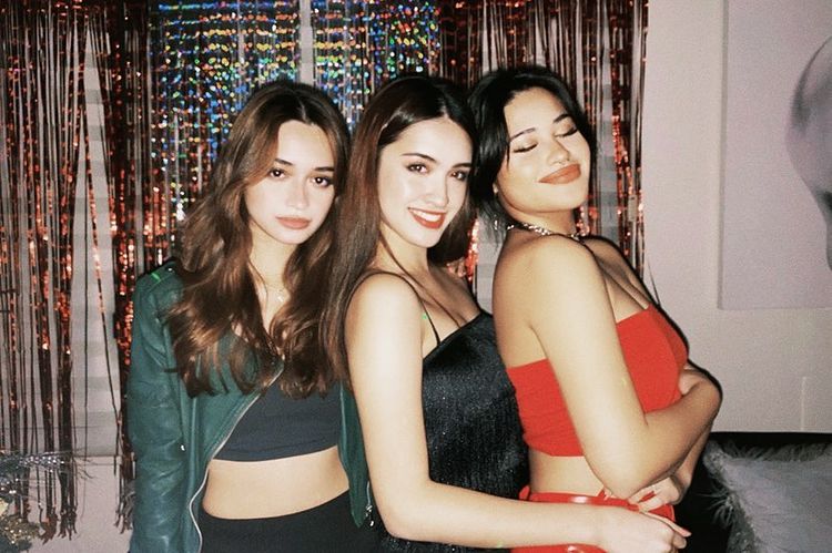 Matching OOTDs Of Angelina, Sam, and Chesca Cruz That Prove Their Cool ...