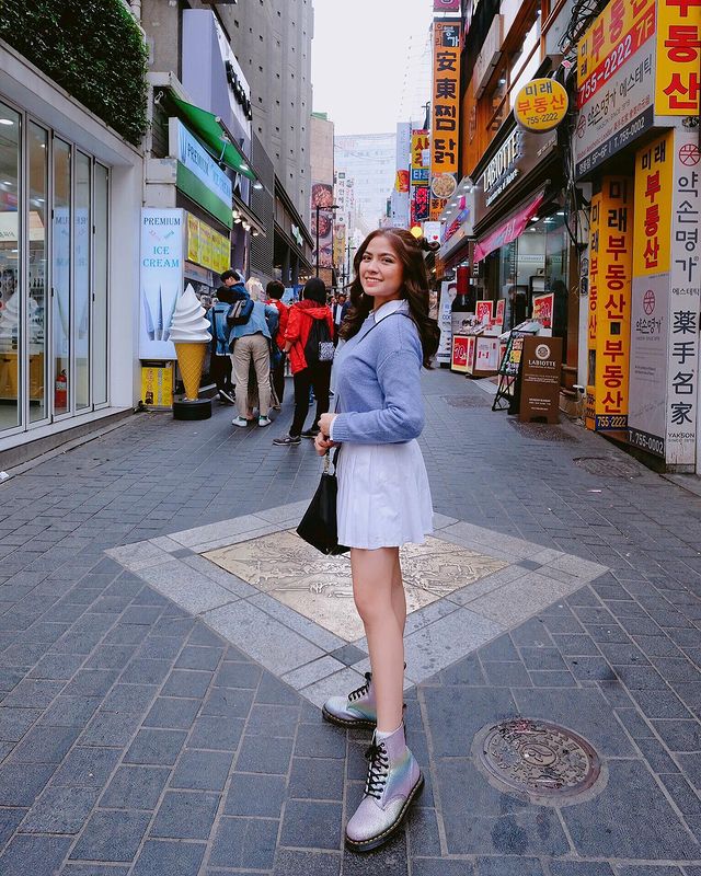 LOOK: Alexa Ilacad Dress Code-Friendly Outfits