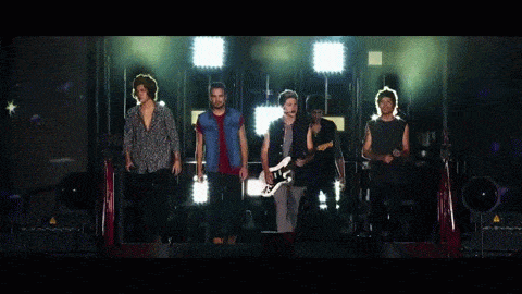 10 Moments in the One Direction Where We Are Trailer in GIFs
