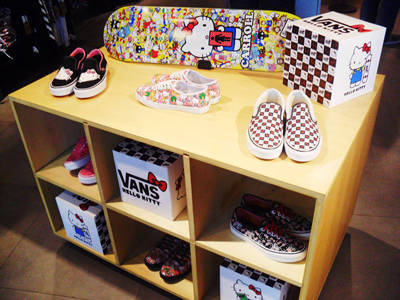 vans store summit mall