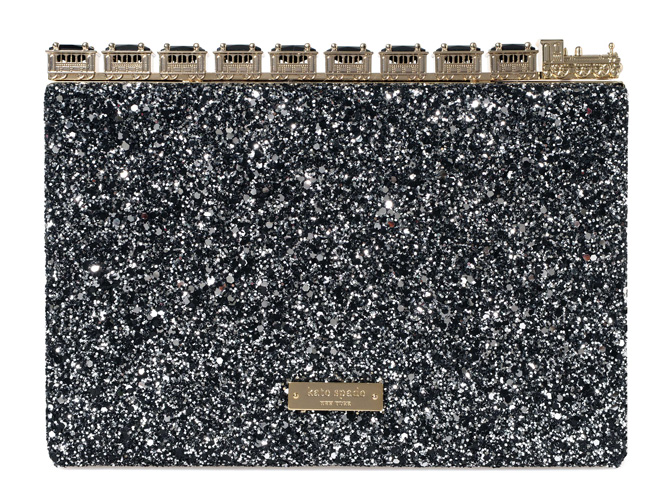 We're Kind Of Obsessed With This Train Clutch