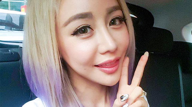 Asian Australian Beauty Vlogger Wengie