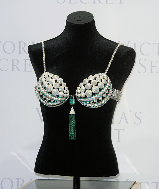 Costing $1 million and studded with 71 carats of jewels this is the 2018  Victoria's Secret Fantasy Bra - Luxurylaunches