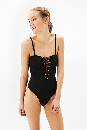 10 Swimsuits For Girls With Big Boobs