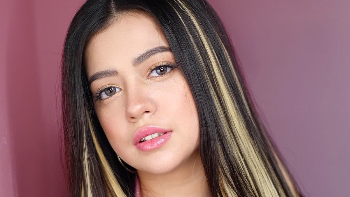 Sue Ramirez Blonde Highlights