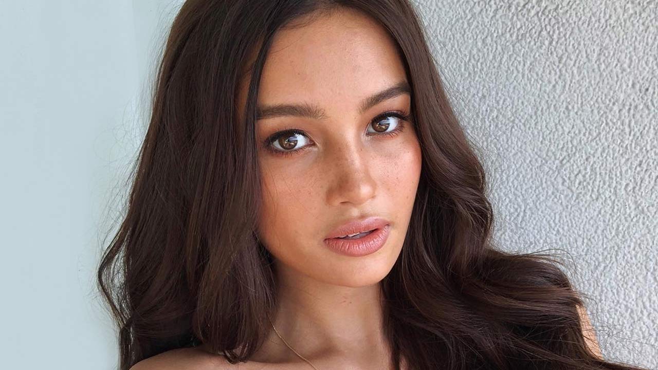 Kelsey Merritt Is First Filipina To Walk The Victoria's Secret Fashion Show
