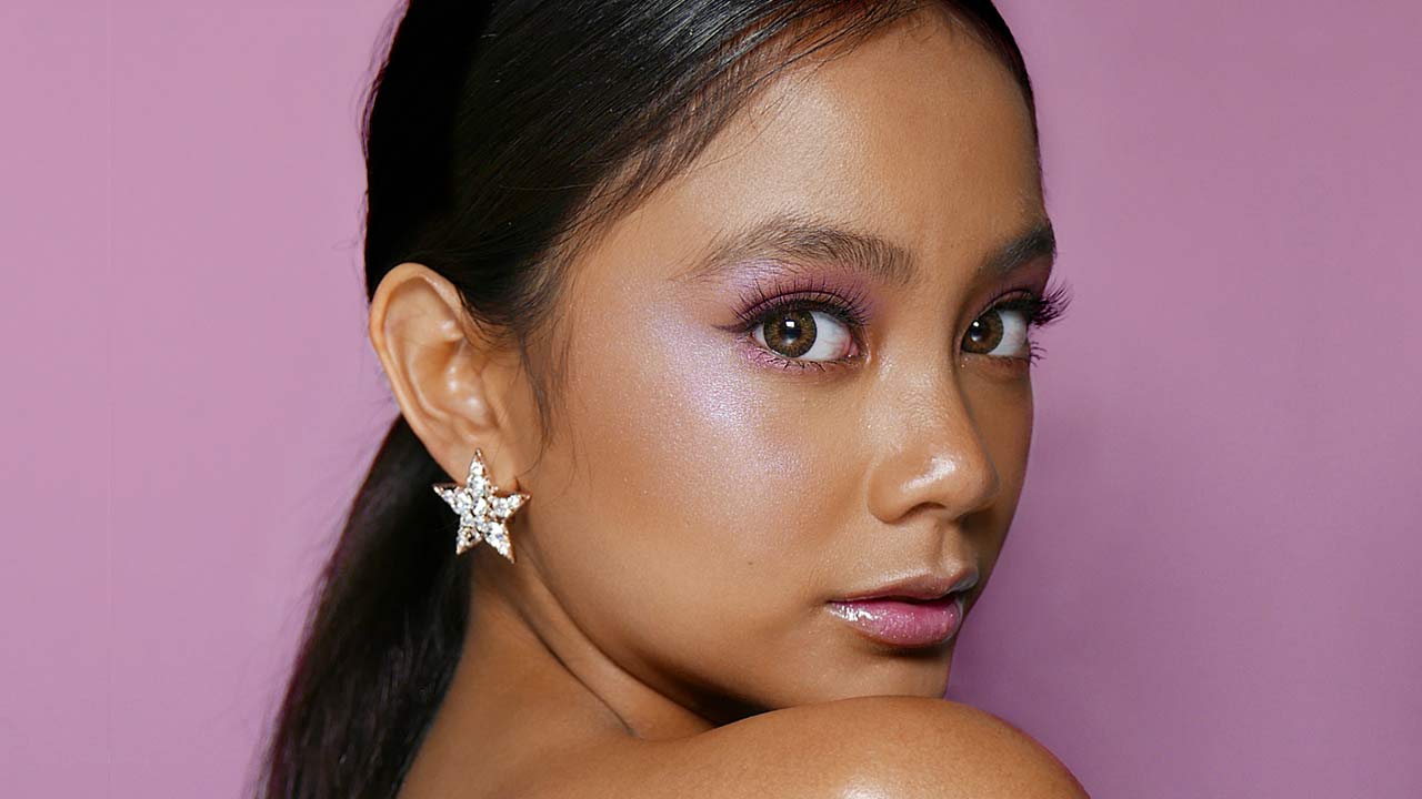Try This Pastel Makeup Look For Morenas, As Seen On Ylona Garcia