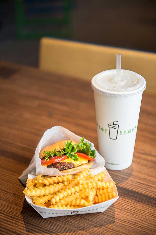 first-look-shake-shack-manila-opening-in-bgc