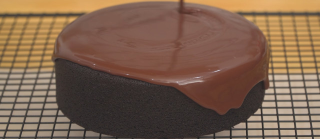 No-Oven, 3-Ingredient Chocolate Cake Recipe