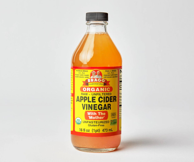 Benefits Of Doing An Apple Cider Vinegar Hair Rinse