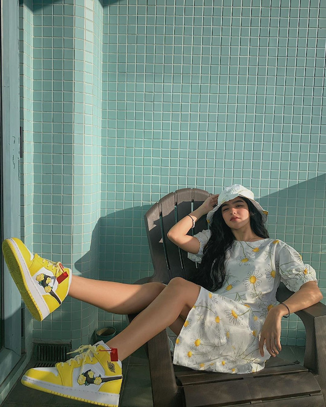 Best Outfit Ideas: Dresses With Sneakers