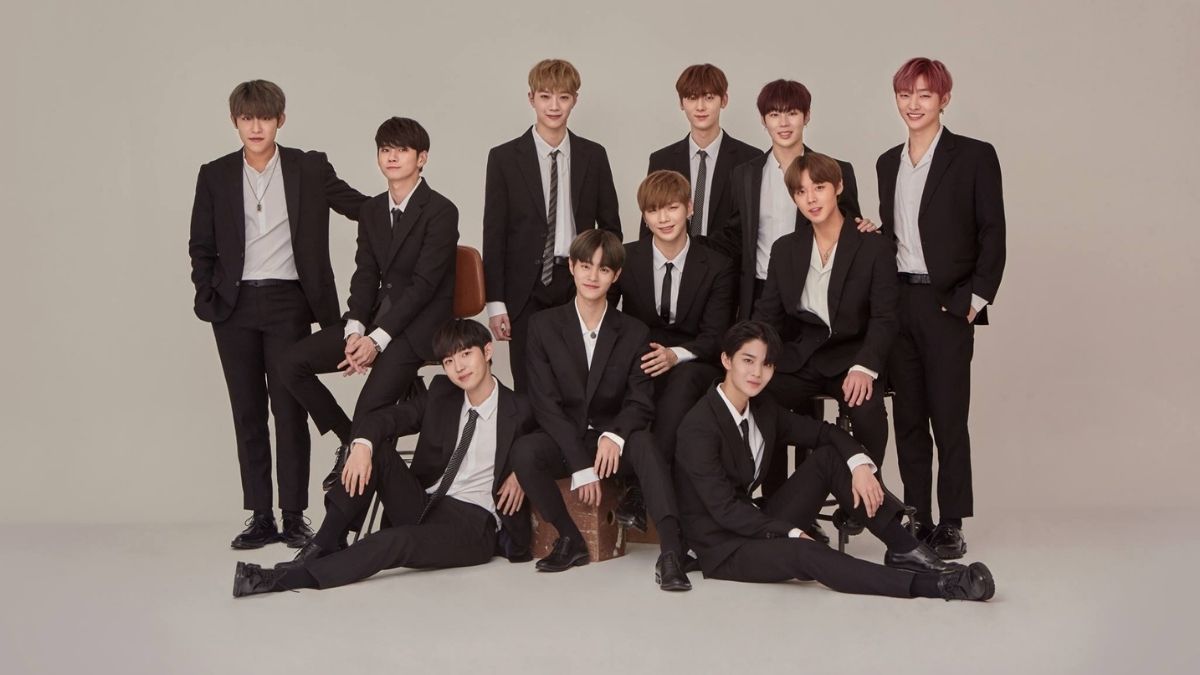 A complete group photo of the members of K-pop idol group Wanna One.