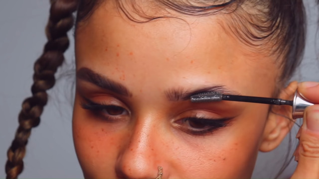 How To: Doja Cat Eyebrows