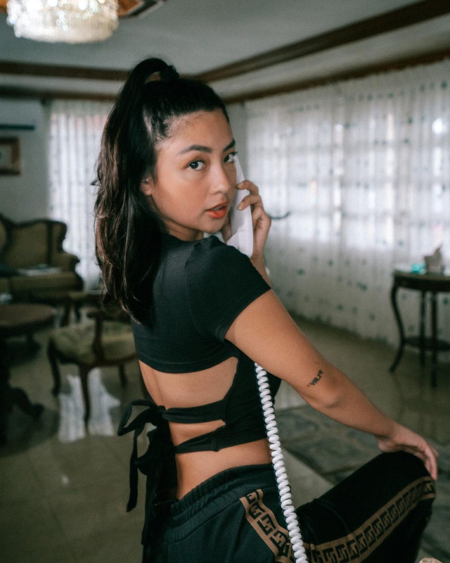 Rei Germar Backless Top Outfit