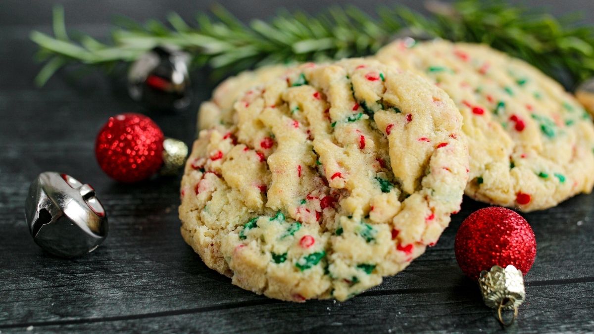 M Bakery - Christmas Confetti Cookie