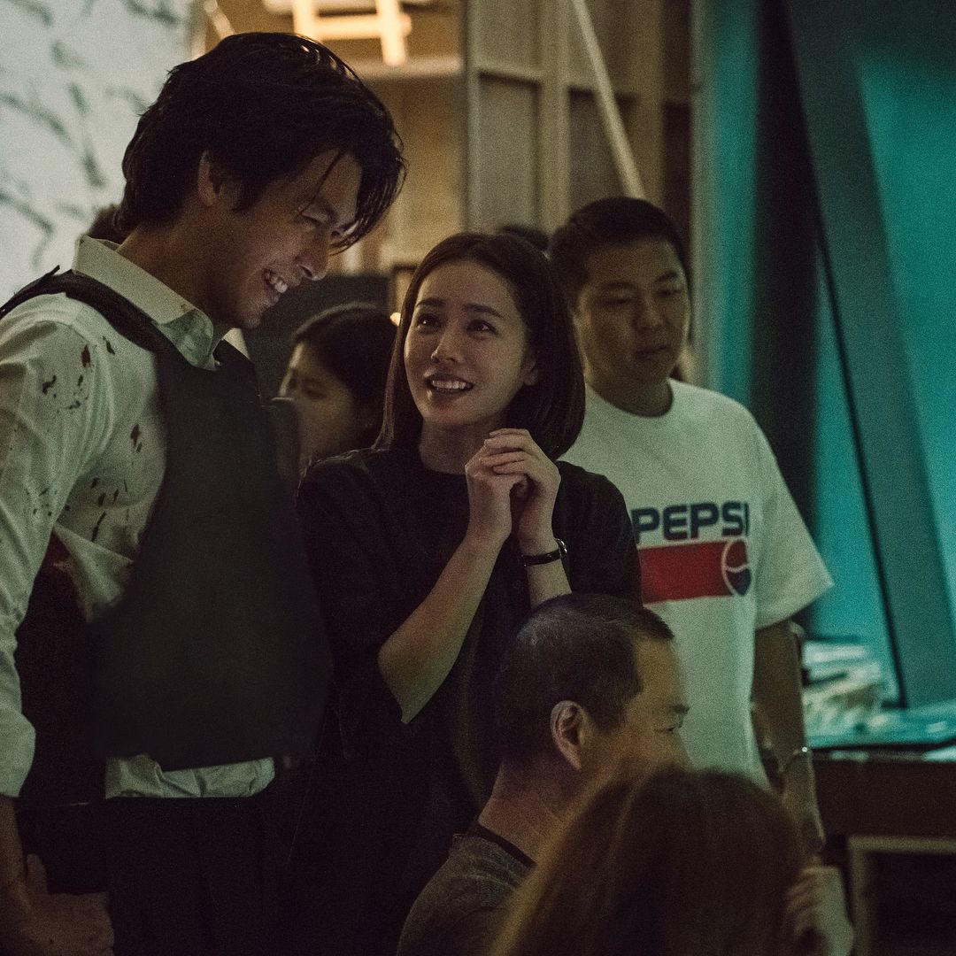 Hyun Bin and Son Ye Jin during the filming of The Negotiation